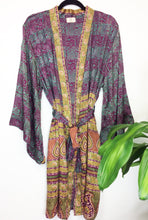 Load image into Gallery viewer, Vintage Sari Kimono Short
