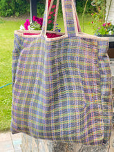 Load image into Gallery viewer, Sari Kantha Tote Bag
