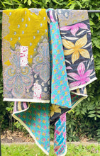 Load image into Gallery viewer, Vintage Sari Kantha quilt
