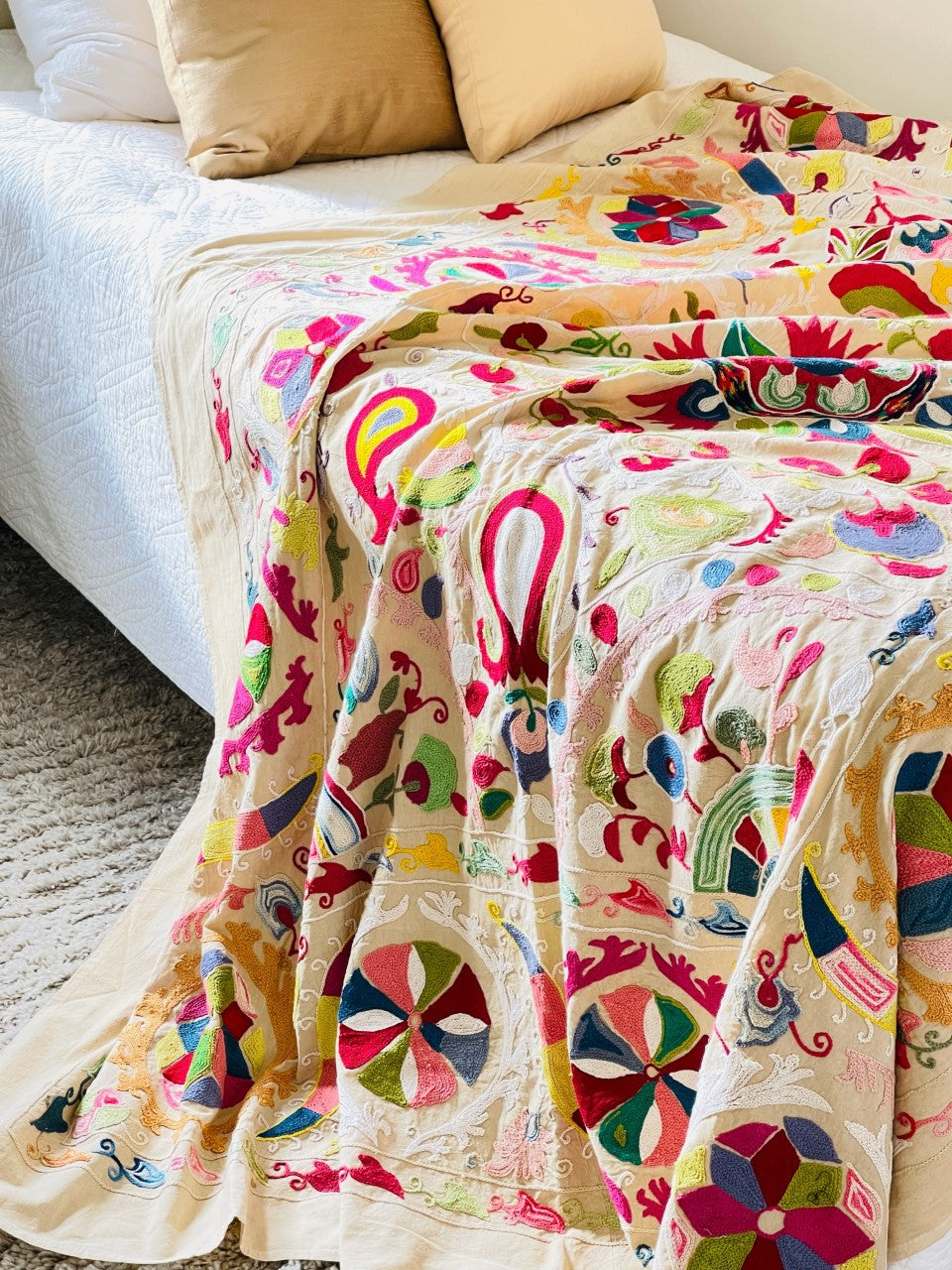 SUZANI Throw
